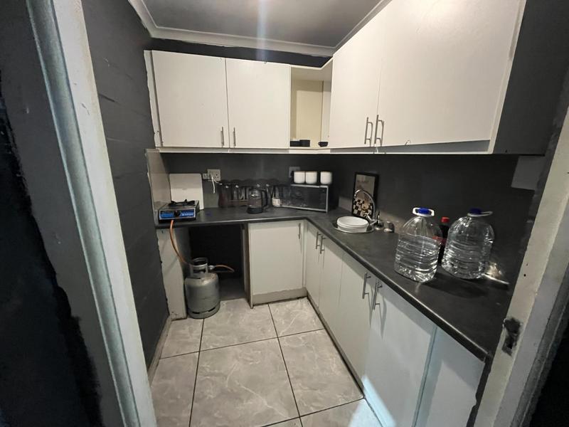 To Let Commercial Property for Rent in Montague Gardens Western Cape